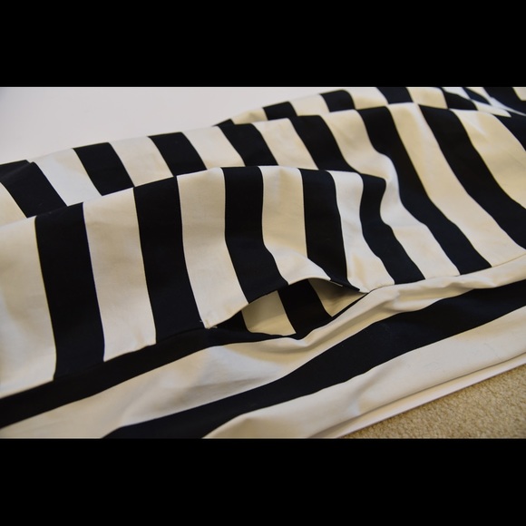 Maggy London Black White Dress size Large as new Bold Stripe Cotton pockets - Picture 3 of 6